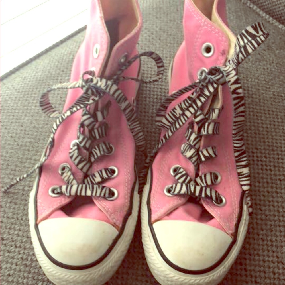 Women’s Size 6 Pink Converse High Tops